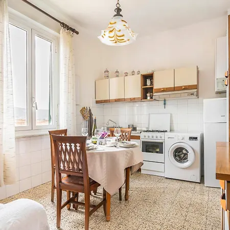 Guesthost - Into The Green! Da Passano